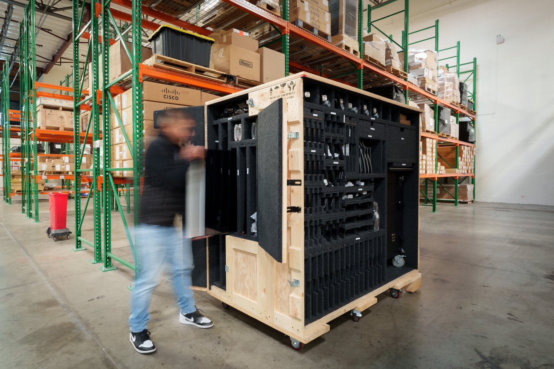 How LookingPoint Streamlined Multi-Location IT Deployments